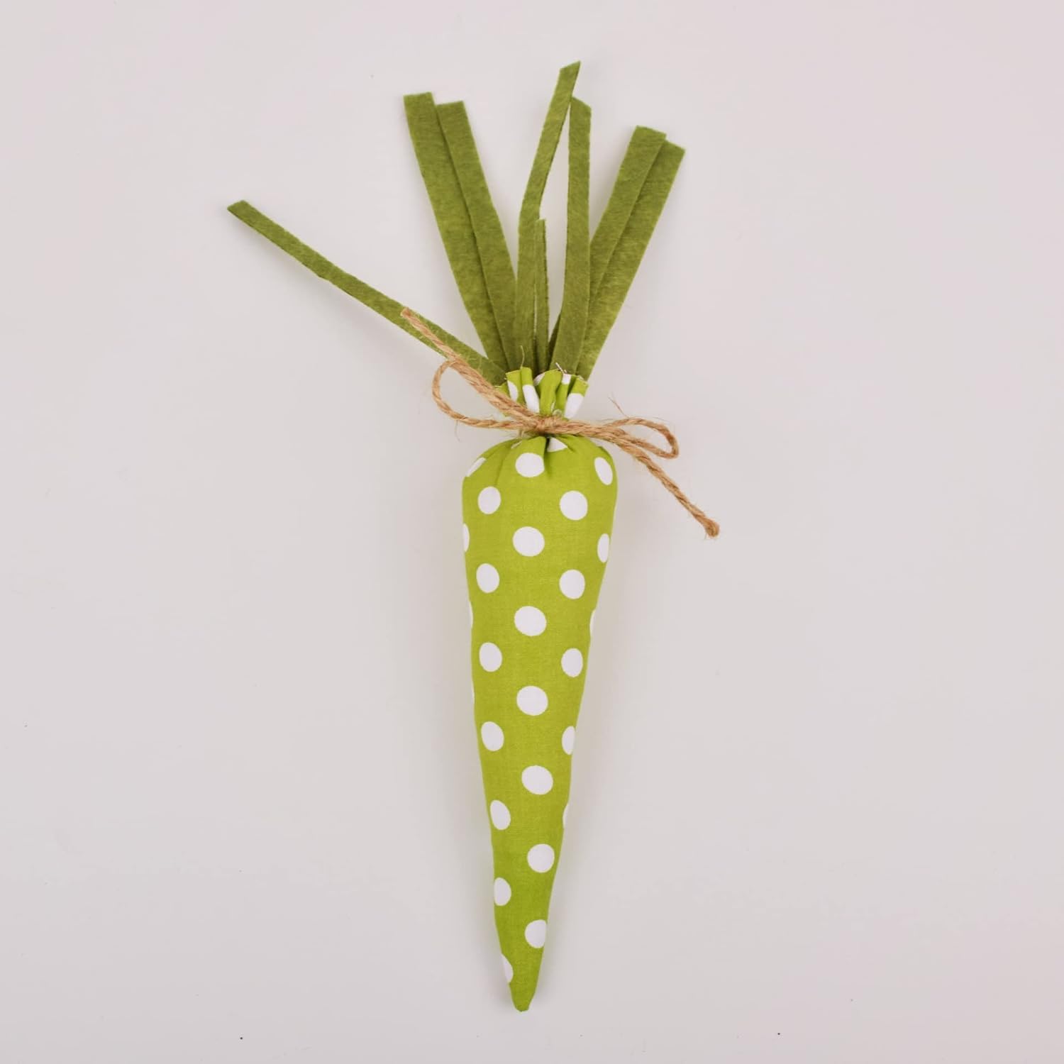 KiaoTime 8 Piece Fabric Carrot Decor Set