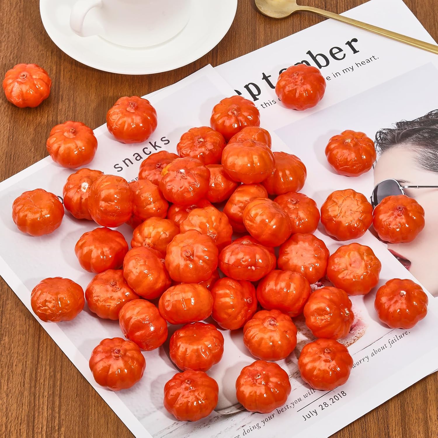 CHGCRAFT 60Pcs Foam Artificial Pumpkins Realistic Decor Models